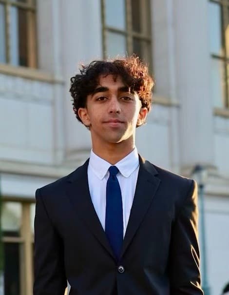 Kabir Dua headshot