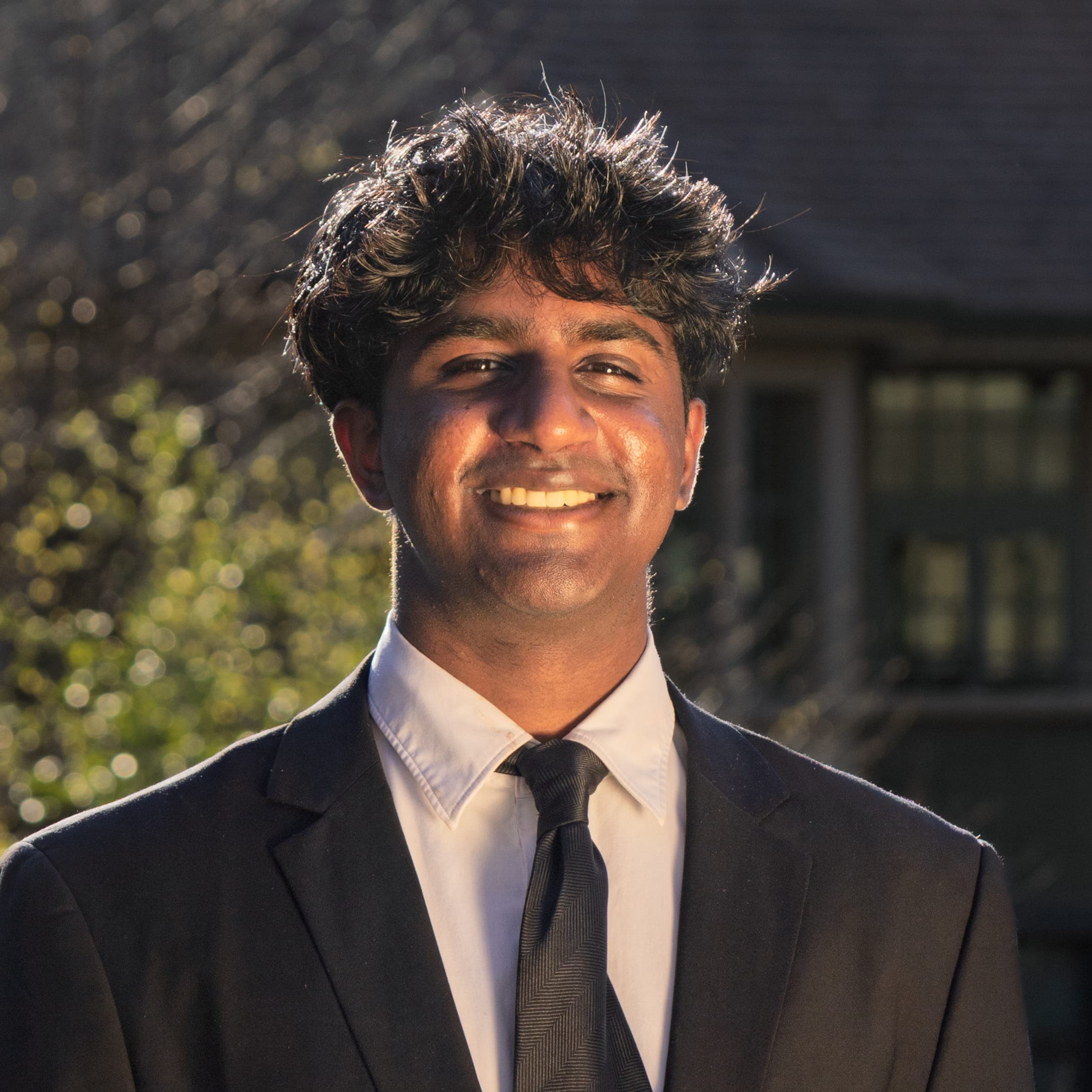 Aarya Srinivasan headshot